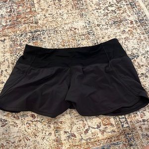 Black lululemon speed up shorts